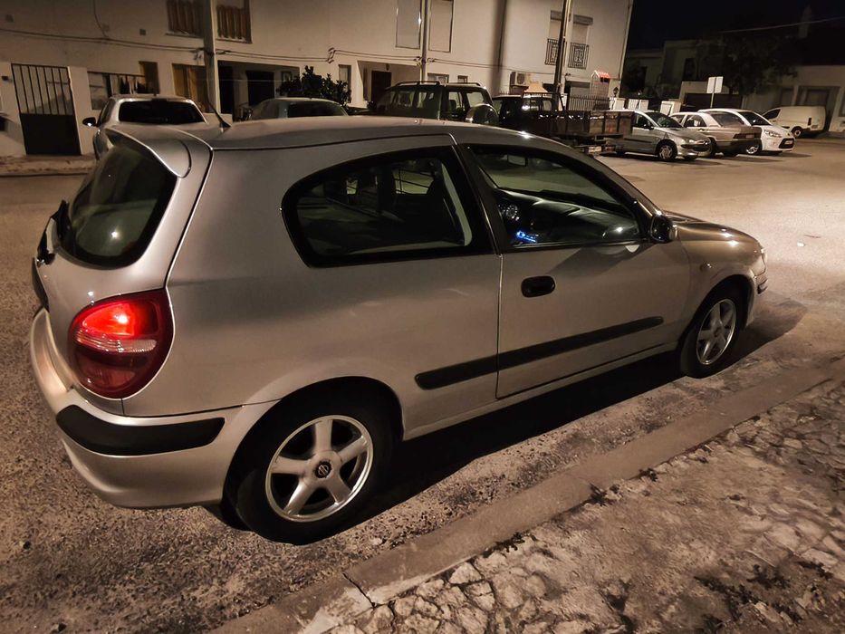 Nissan Almera 2200cc 110cv
