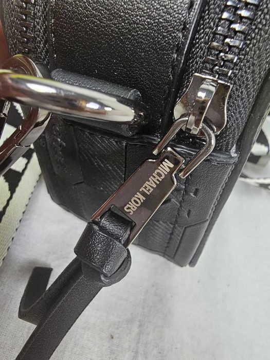 Torebka torba Michael Kors nowość kuferek czarny kratka damski hit