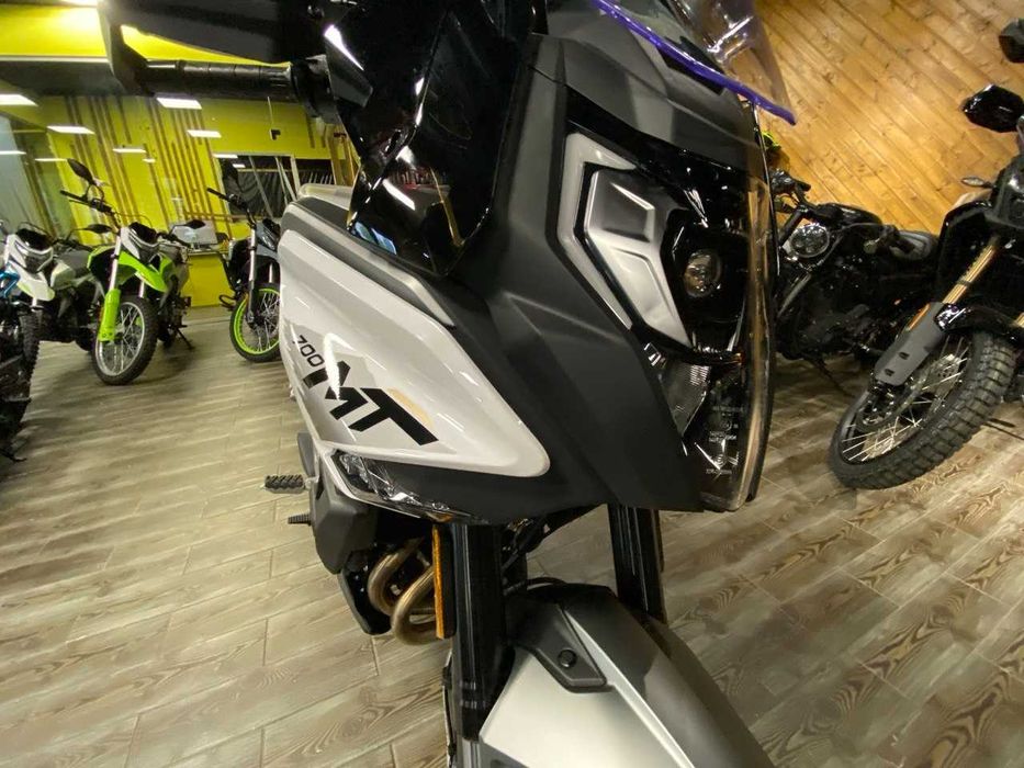 Мотоцикл CFMOTO 700MT