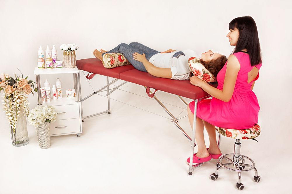 Професійна переносна кушетка для майстрів – авто відкривання