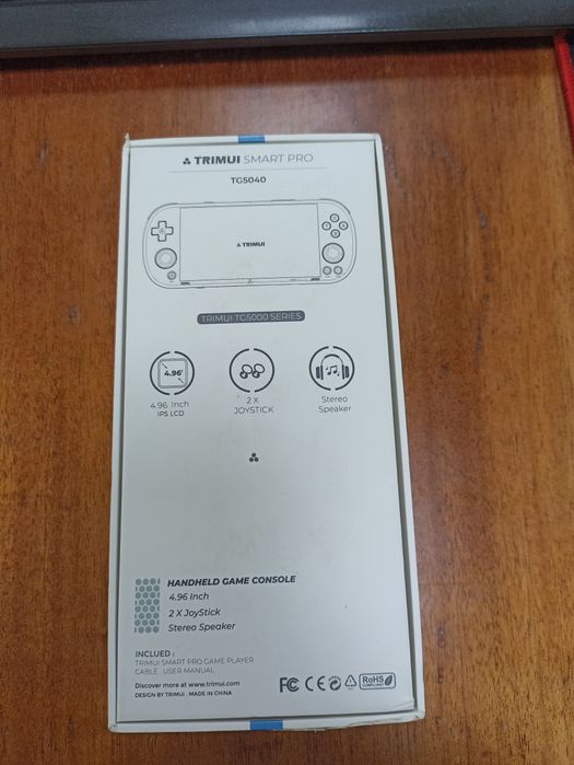 Портативна ігрова консоль Trimui Smart Pro