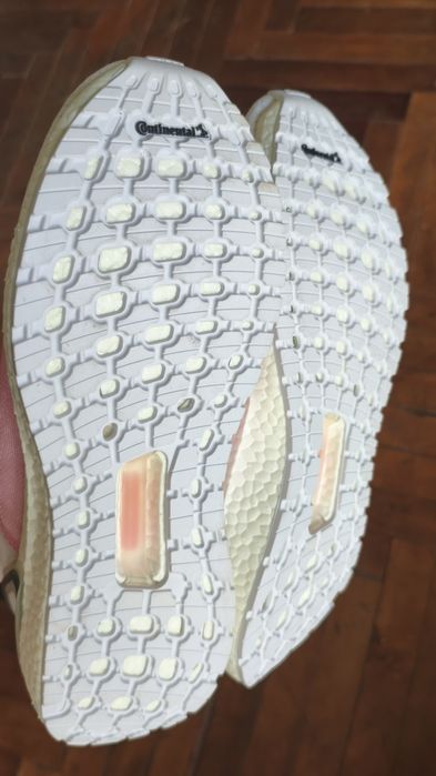 Кросівки жіночі рожеві літні Ultra boost