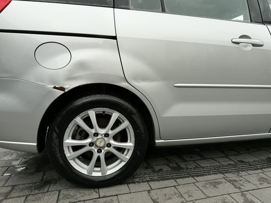 Мазда 5 2006року