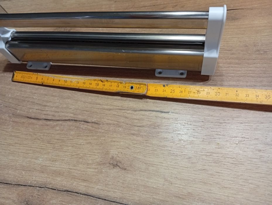 Nowy wysuwany wieszak