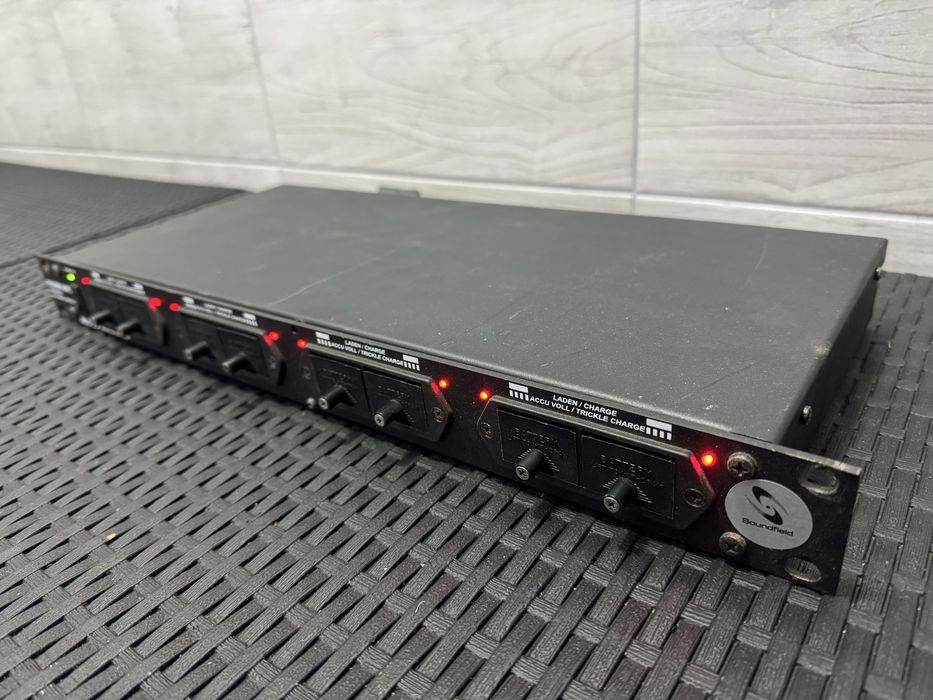 Fischer Amps ALC 89/300mA rack Charger profesjonalna ładowarka aku 9v