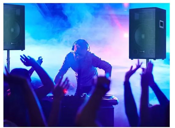 Пассивные  колонки Auna Cube 300 Вт макс .30 см (12")