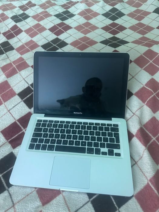 Продам MacBook в хорошому стані