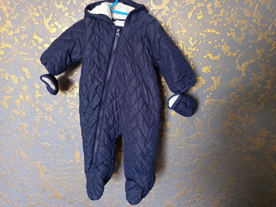 Продам дитячий весняний комбінезон Next