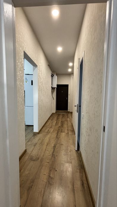 Продається однокімнатна квартира великоі площі