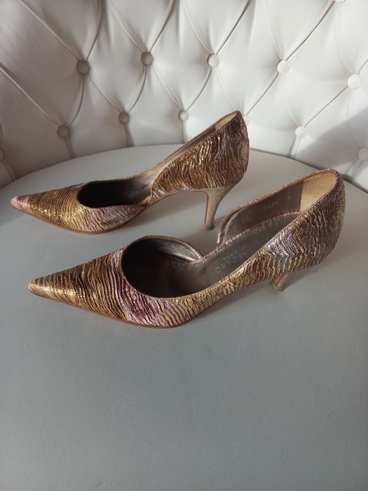 Calçado pele bom estado