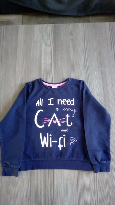 Bluza granatowa z kotkiem roz.128