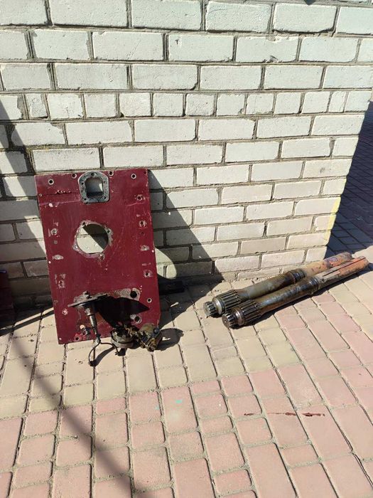 Продам полуоси и механичну блокировку на мтз 80 в нормальном состоянии