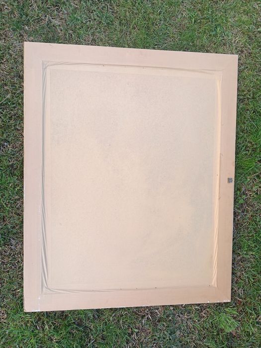 Conjunto de duas molduras de quadros contemporâneas com uma estrutura rústica em madeira de mac. As molduras apresentam um acabamento envelhecido e de