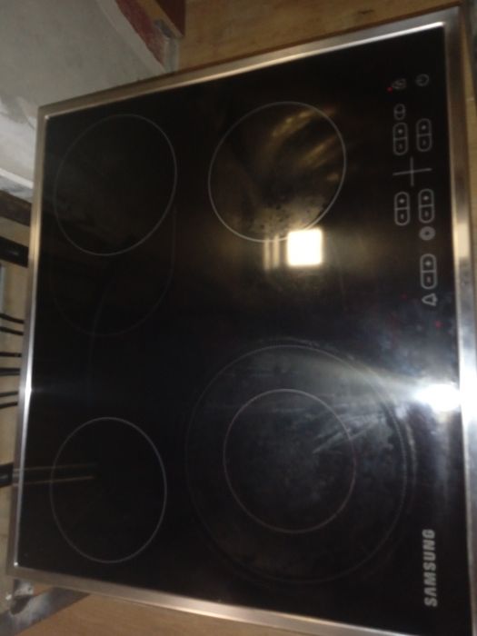 Керамічна  варочна поверхня samsung