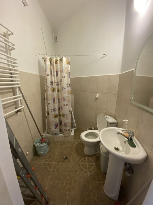 Продам 2-кімнатну квартиру в Берегові