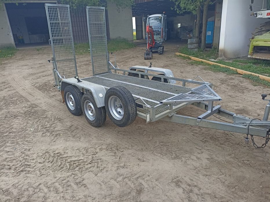 Wacker neuson 1503 razem z lawetą.