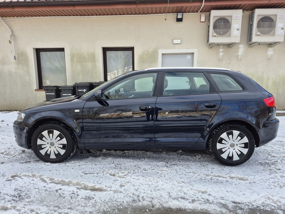 Audi A3 8P 5d 1.6 mpi benzyna 102km sportback 2007r