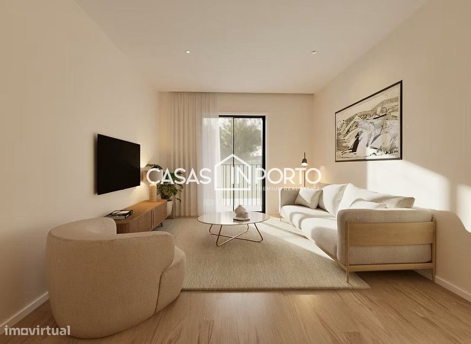 Apartamento com varanda próximo ao Pólo Universitário/Hospital de S — Paranhos, Porto