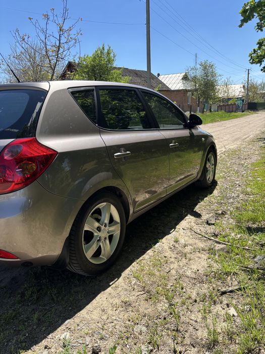 Kia ceed 2007 року