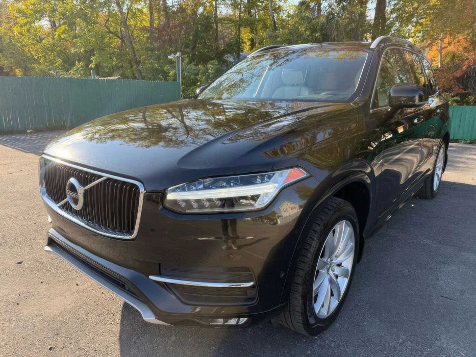 Volvo XC90 T6 Momentum      2017
