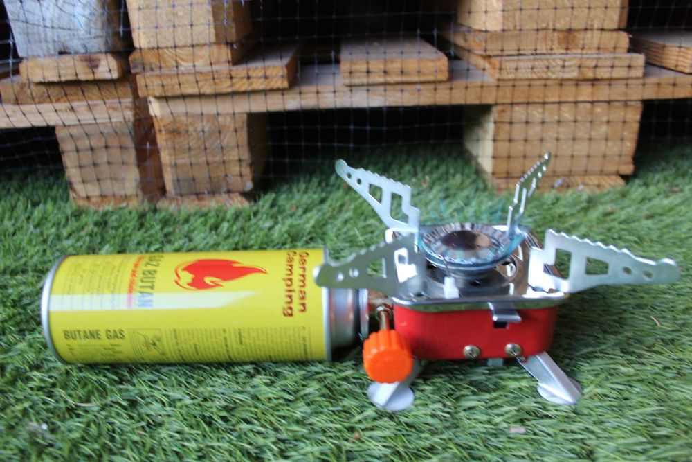 kuchek gazowa turystyczna mini i karton kartuszy
