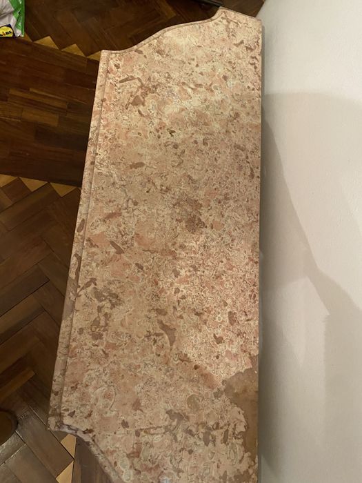 Mesa de apoio com espelho detalhados