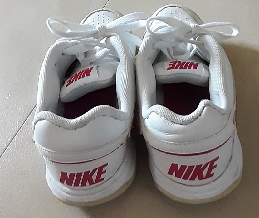 Sportowe buty skórzane NIKE r.39, wkładka 25cm