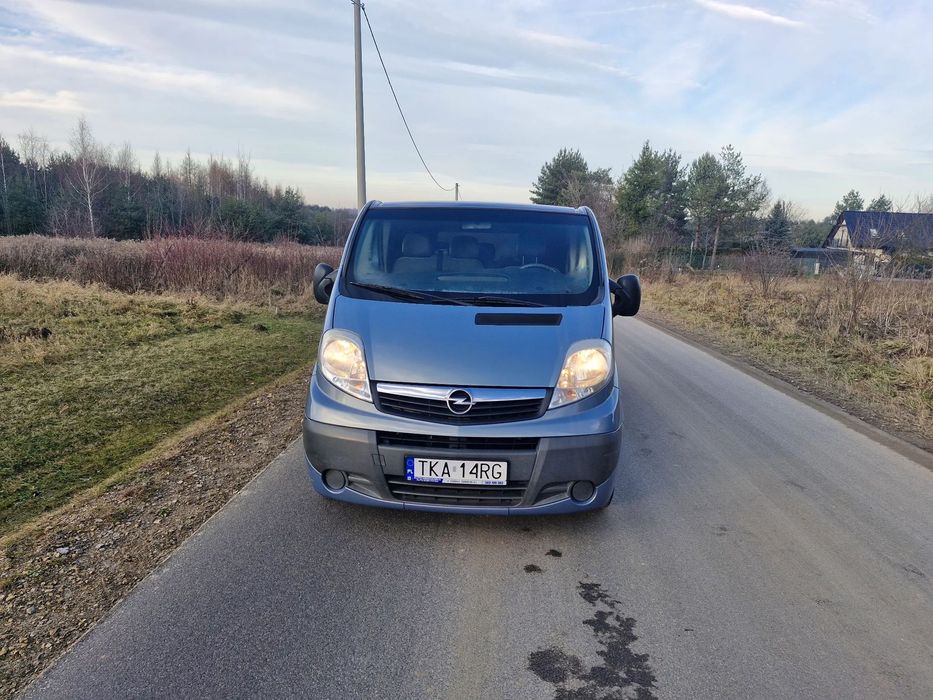 Opel Vivaro VIVARO L2H1 9 osobowy 2X klima DŁUDI