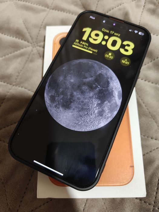 Iphone 17 Pro Max 512 GB Cosmic Orange bardzo ladny
