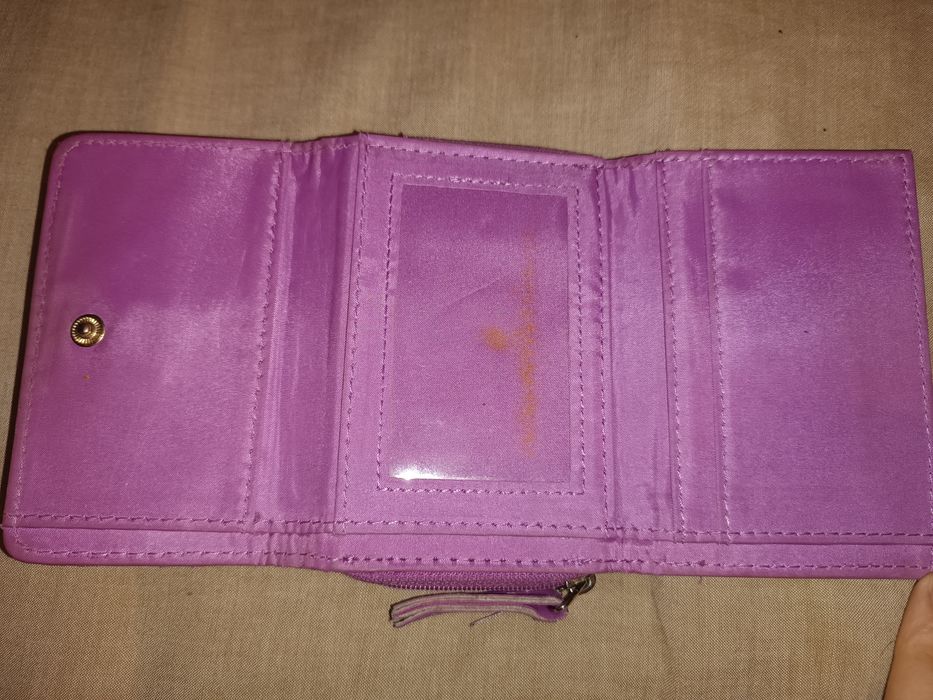 Carteira roxa primark