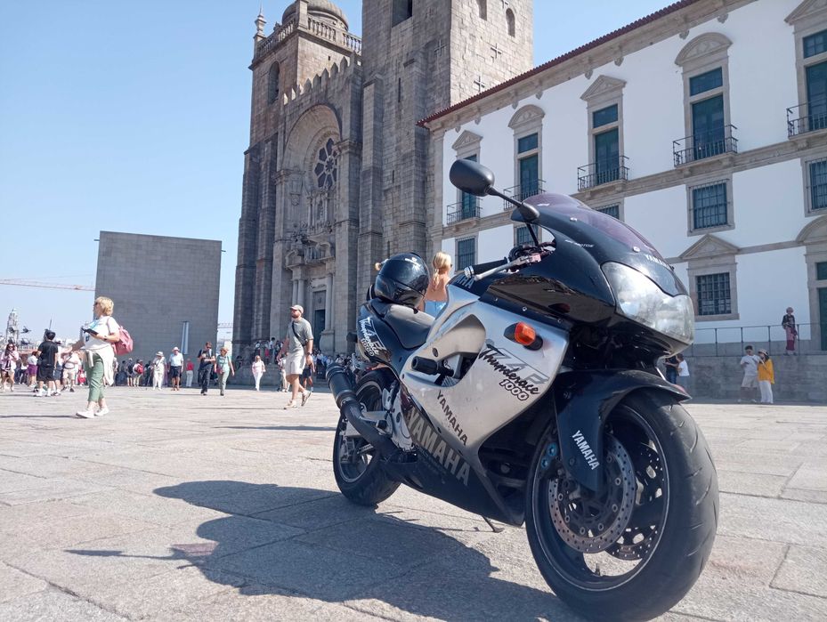 Yamaha thunderace 1000 ano 2000 com 42000 klm