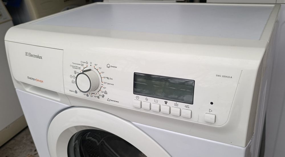 Пральна машина Electrolux EWS-105410A з баком для води