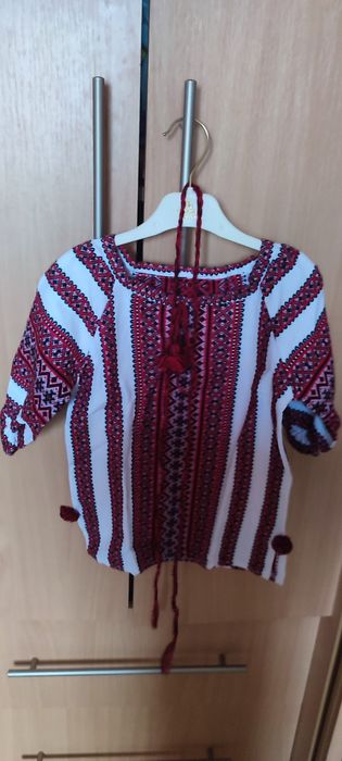 Вишиванка на дівчинку