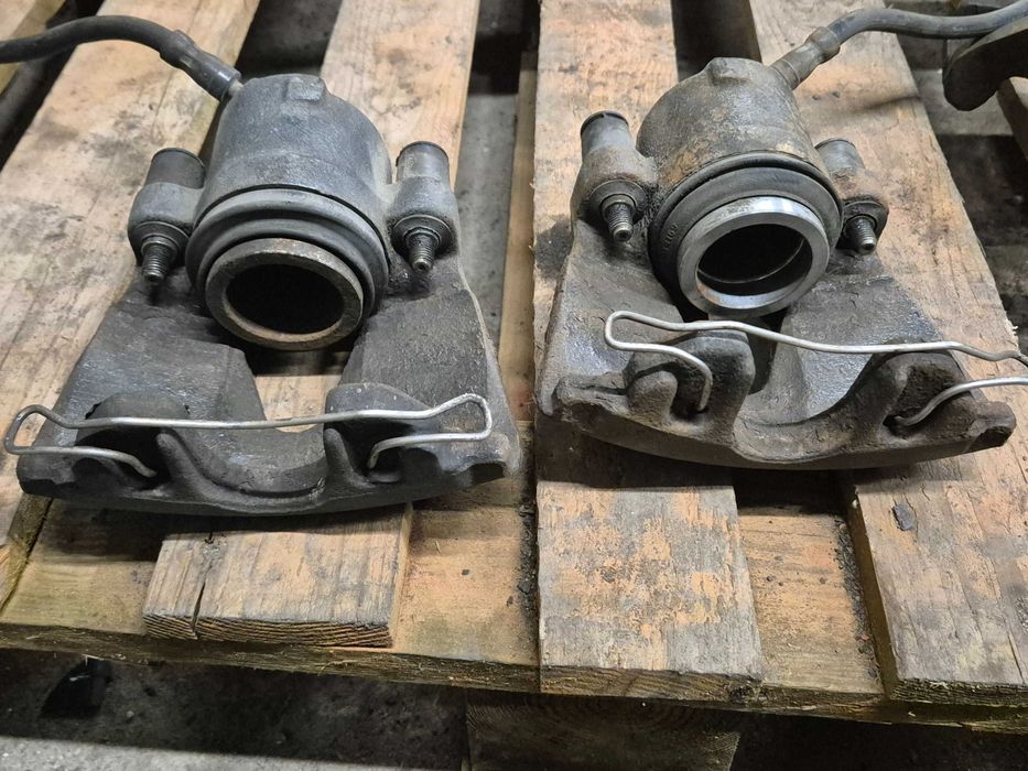 Jarzmo jarzma 451 zaciski tarcze 312mm komplet audi s3 8l