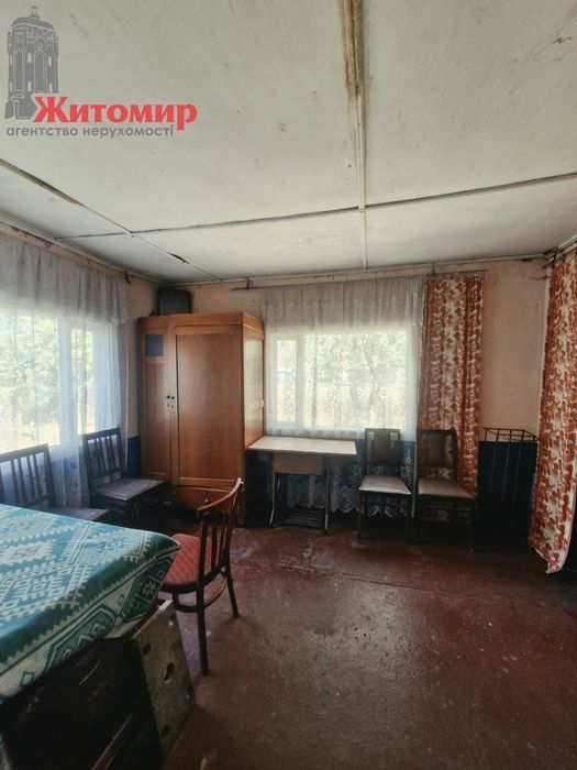 Продається простора квартира в приватному будинку в с. Черемошне
