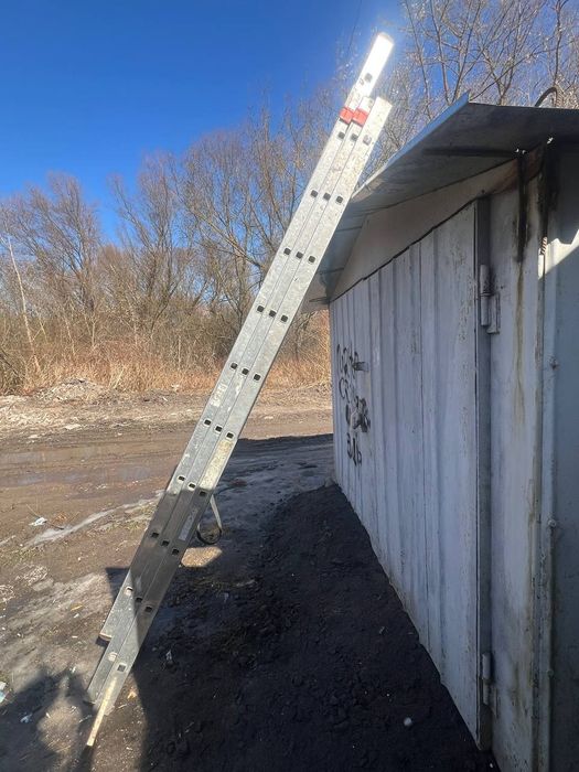 Продам драбину алюмінієву розкладну 9 метрів легка