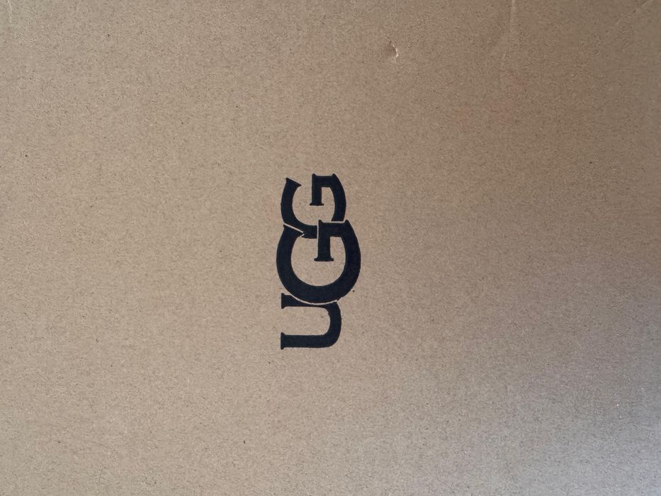 Vendo Botas UGG cinza