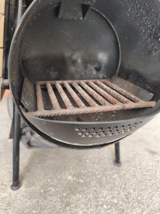 Grill-wędzarnia solidna