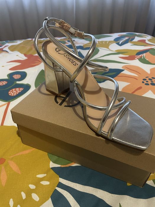 Sapatos altos para cerimonia