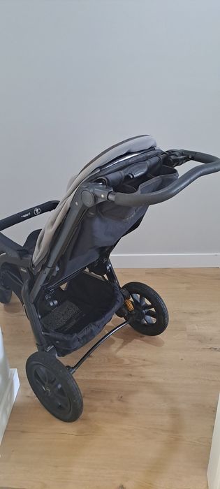 Trio Chicco Active 3–Carrinho, alcofa e ovo, Preto e cinza