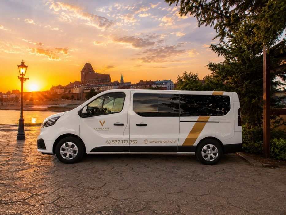 Wynajem | 9-osobowy Renault Trafic Combi | AUTOMAT | POLSKA + EUROPA