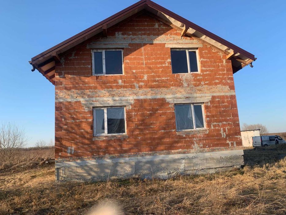 Особняк (Окремо стоячий будинок 185м.кв )-600$ м.кв,-20сот.землі