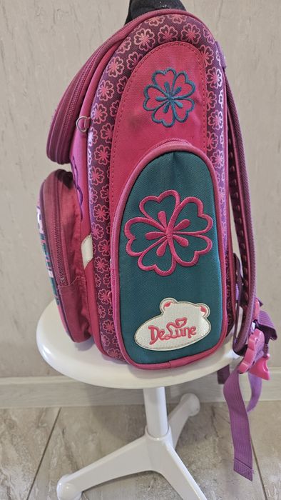 Продам портфель Delune