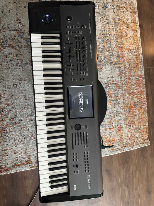 Korg Kronos 61, stan jak nowy