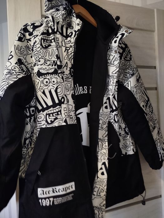 Куртка двостороння  весна р.140-146 на 10років