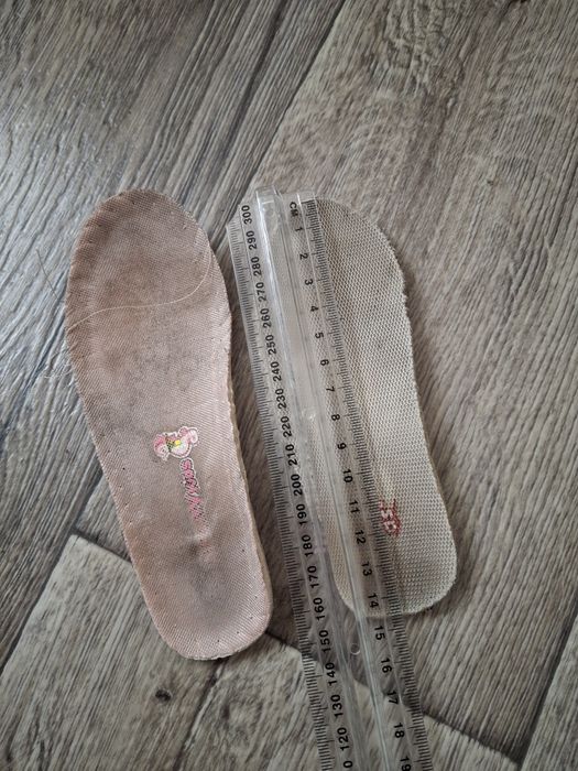 Віддам взуття для дівчинки