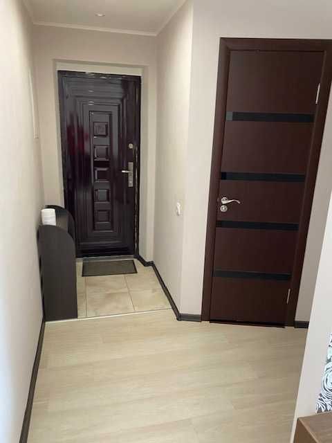 Продам 2-х кiмнатну квартиру у Дружкiвцi