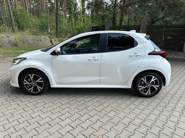 Toyota Yaris Nawi Kamera Asystent Radar KeylessGO Ledy