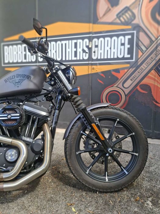 Harley-Davidson XL883n Iron