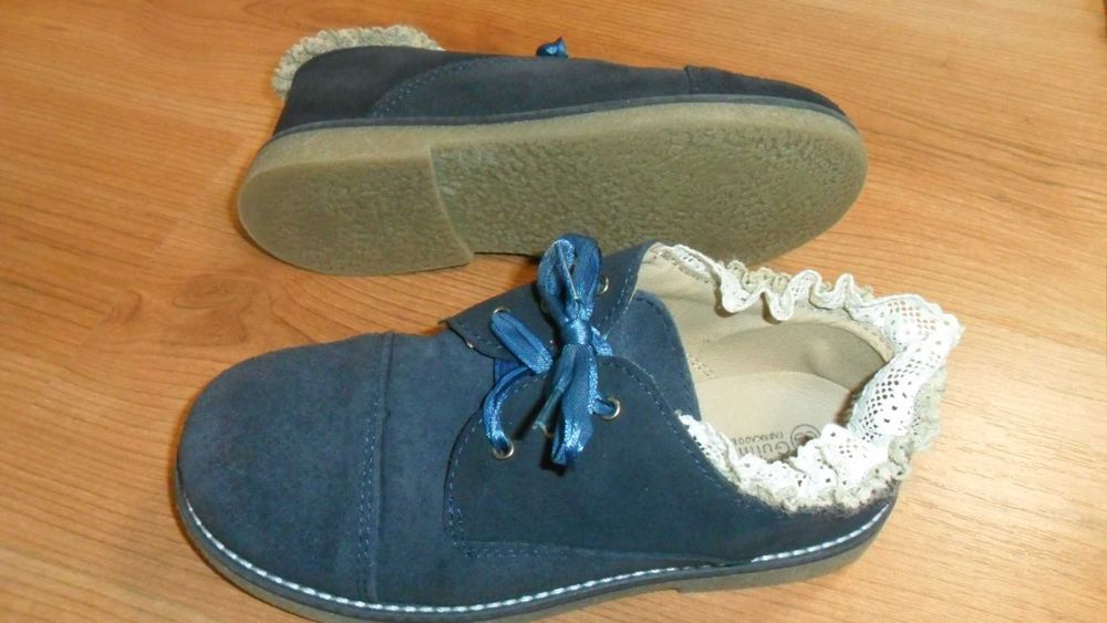 Sapatos menina nº 33 Calçado Guimarães usados em bom estado